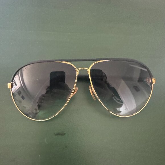 Discontinued Gucci Aviator Sunglasses – Black & Gold – Unisex – Fair Condition - Picture 1 of 13
